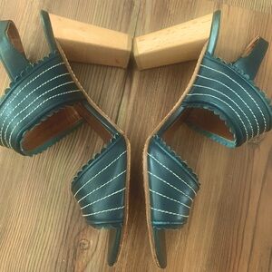 Karine Arabian Paris Blue Leather Sandals 38.5